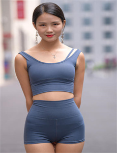 《年轻的小峓子 3中文》
