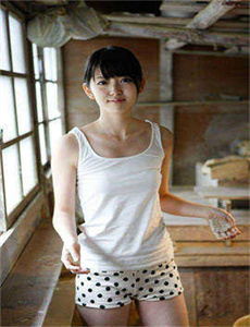 《小姑居处》
