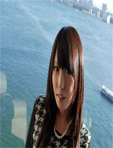 《欧美美女大香蕉》